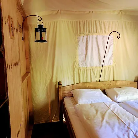 Campismo de Luxo Luxus-glamping-zelt Am Denglerhof Glampingparadies Hohenberg an der Eger